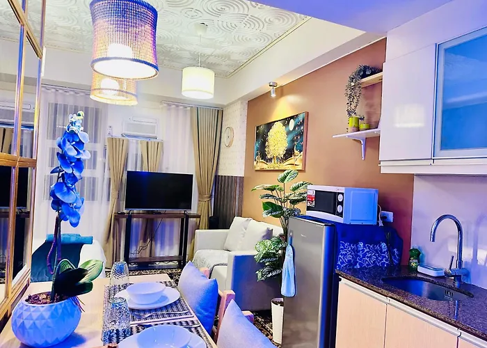 We Vibe, 101 Newport Blvd Near The Airport Naia 3 *